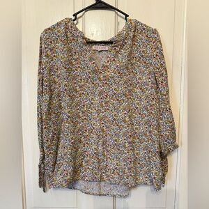 Floral V-Neck Blouse in Multicolor Ditsy Print